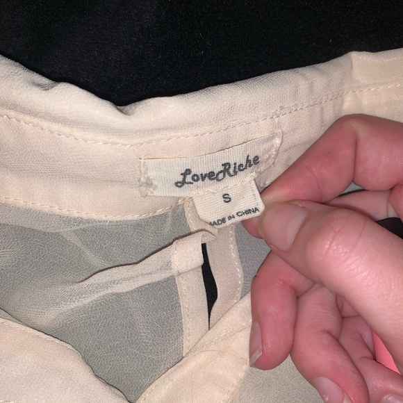 Button down tank w/ Lace - Picture 4 of 4